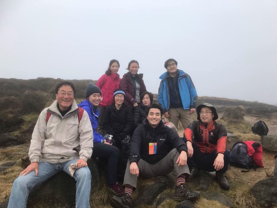 24231814_407359989681248_2878782880413758144_n