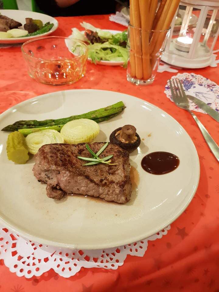 48425775_630067877410457_4985060629413888000_n