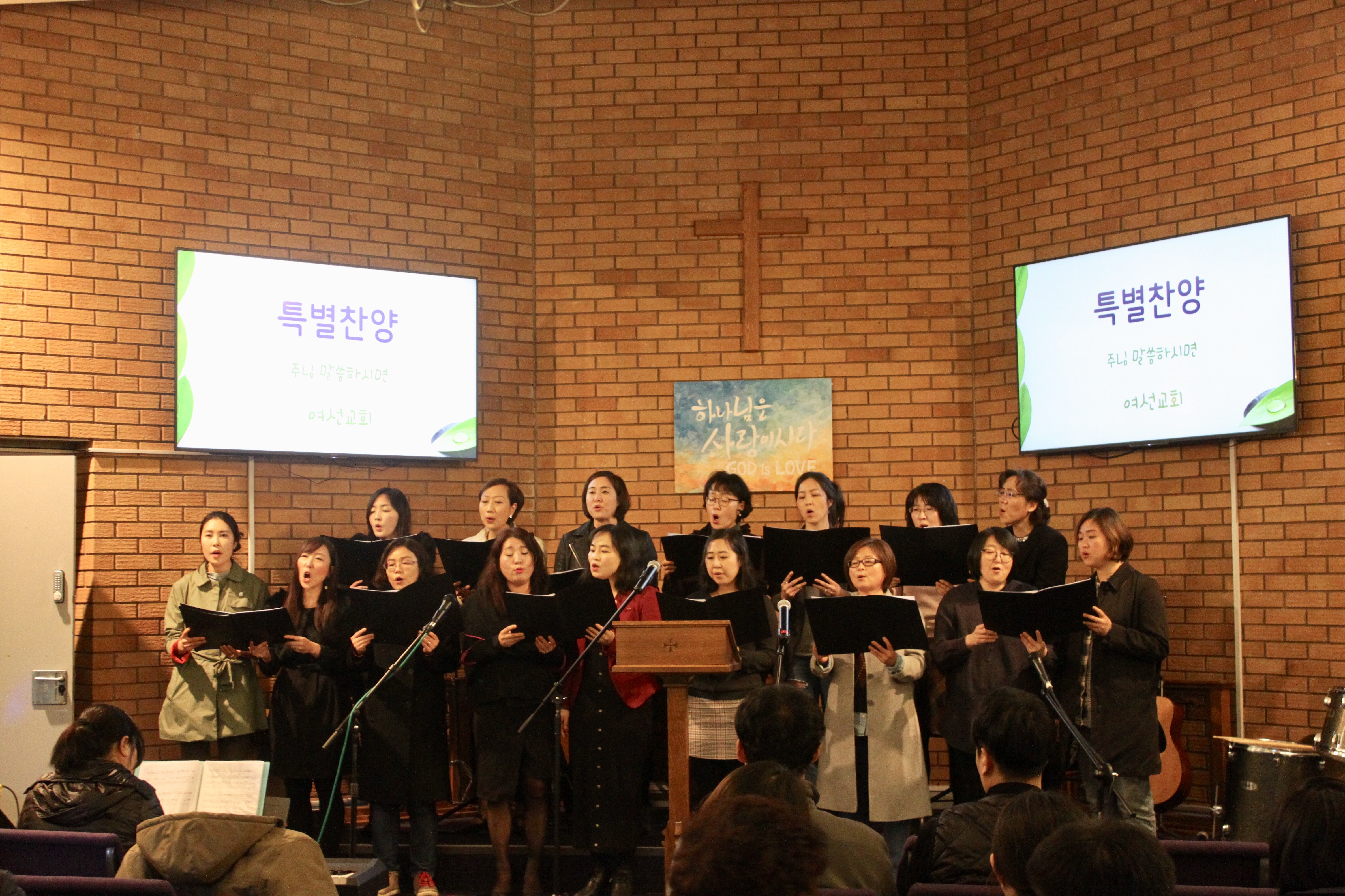 7ECCDF3A-1C1C-401E-827C-2A92F63EEE39