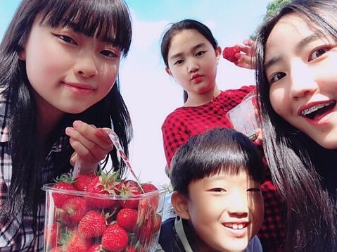 0FB75199-40AE-4C2C-880B-8A0BDDB6F007