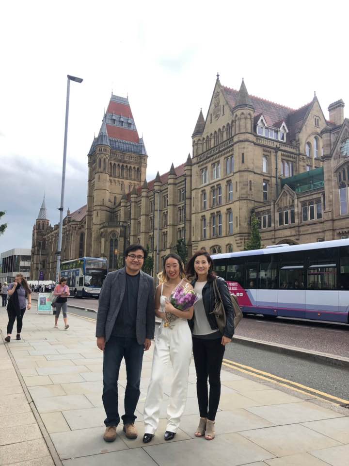 B021E05D-B0BD-4A30-ADFC-D7D3924BA450